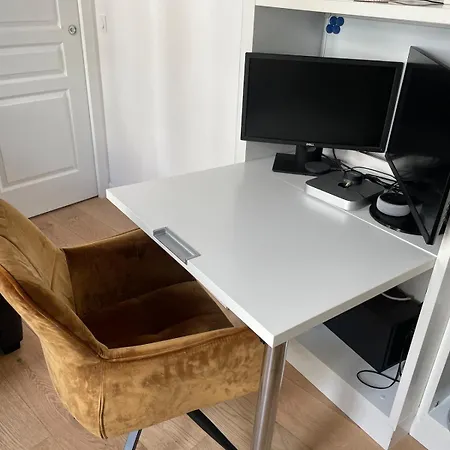 Independant Hyper Centre Tram A 100m בורדו